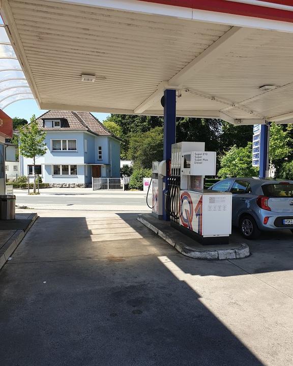 Q1 Tankstelle